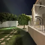 Pensjonat Kerart House Armação de Pêra