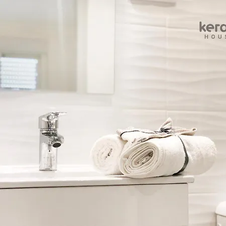 Kerart House בית הארחה